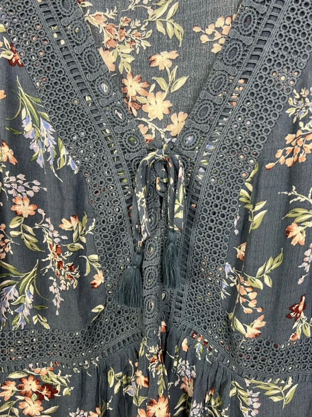 Torrid Blue Floral Bell‎ Sleeve Crepe Knit Top Lace Accent Tassel Lace Up 3X - Picture 4 of 6
